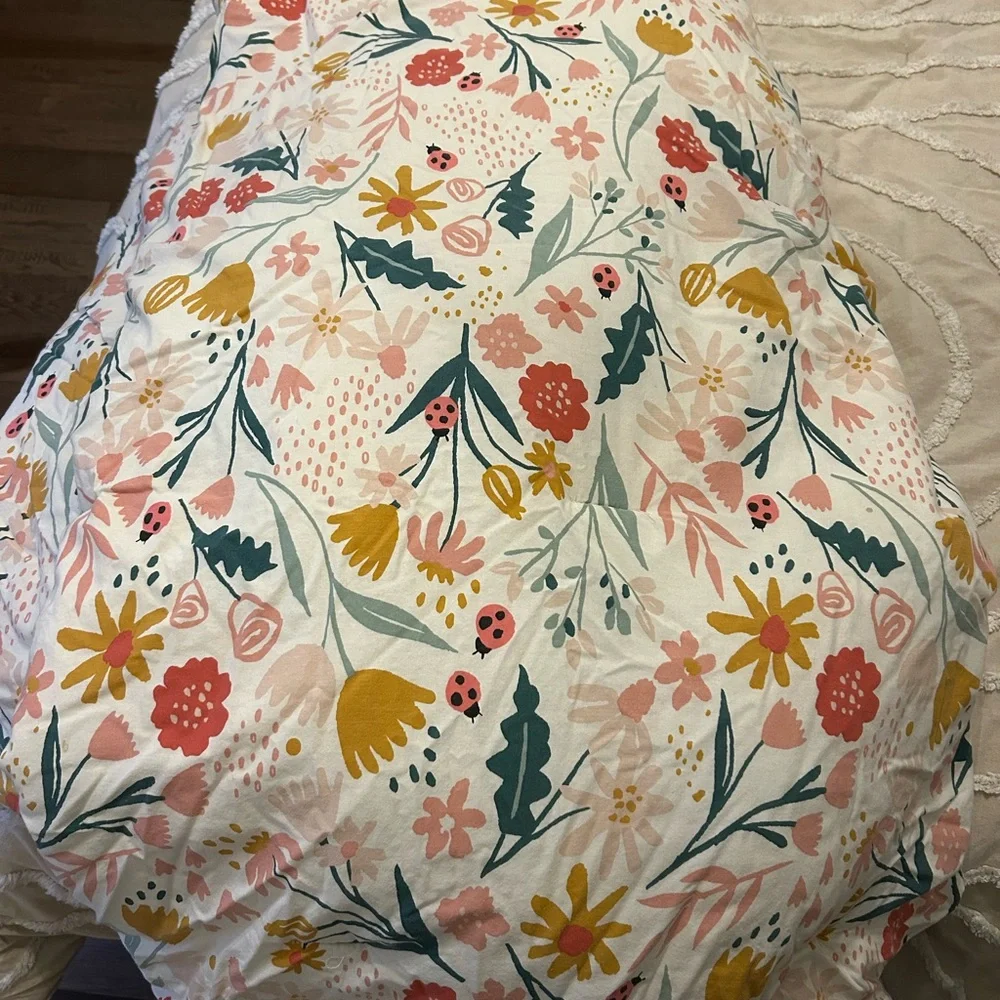 Pillowfort Floral Duvet Cover Set - Pink, Yellow, Green, With 2 Pillow Cases - Picture 3 of 6
